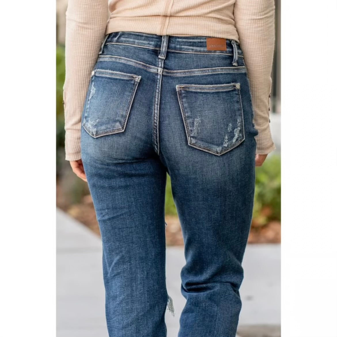 Judy Blue Mid Rise Distressed Boyfriend Jeans