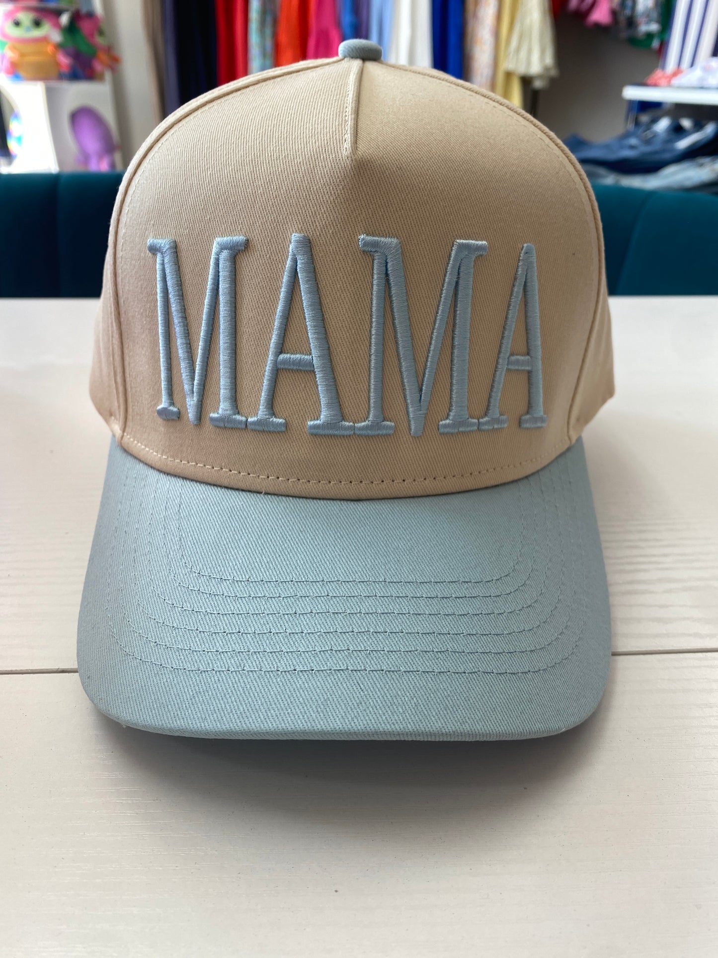 Mama (blue) trucker