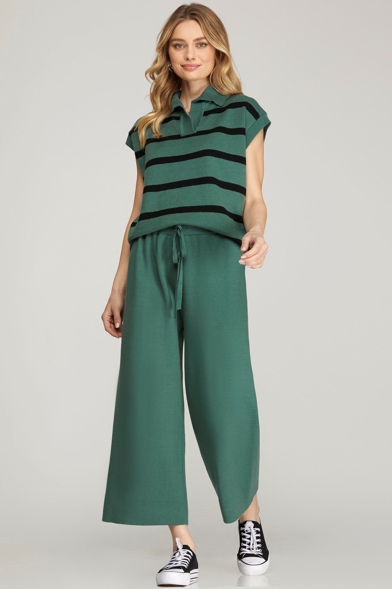 SLATE GREEN CAPRI SWEATER PANTS WITH ELASTIC WAIST TIE