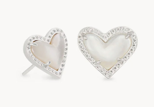 Ari Heart Silver Stud Earrings in Ivory Mother-of-Pearl